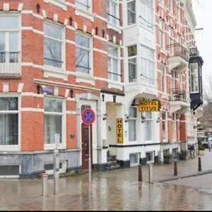 2* Hotel Titus Centre