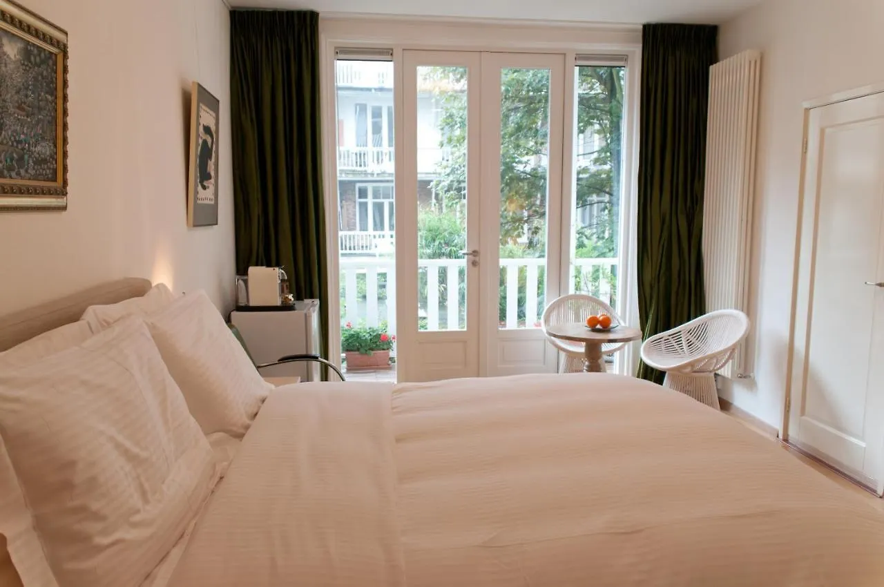 Le Quartier Sonang Bed & Breakfast Amsterdam Netherlands