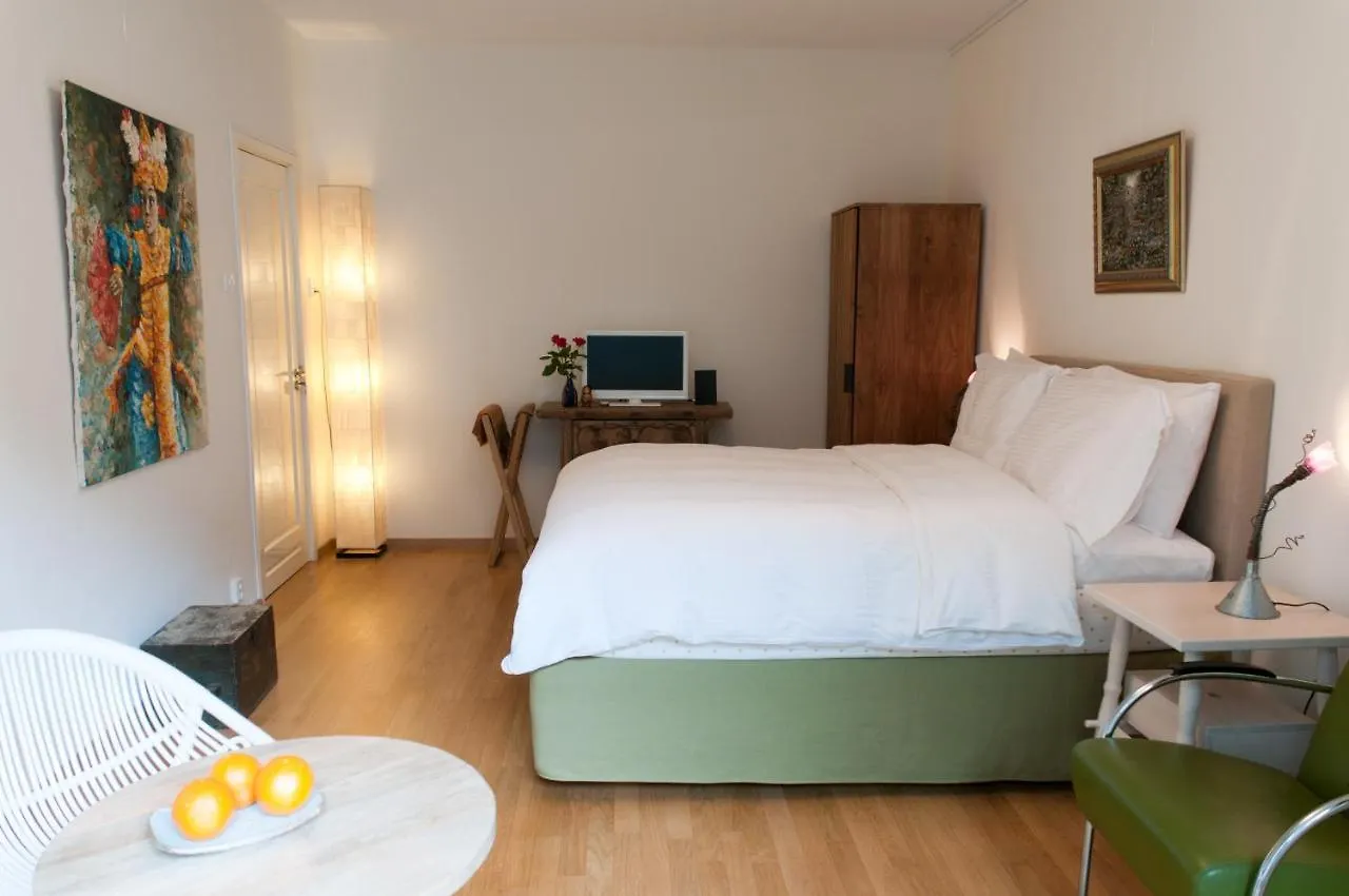 Le Quartier Sonang Bed & Breakfast Amsterdam