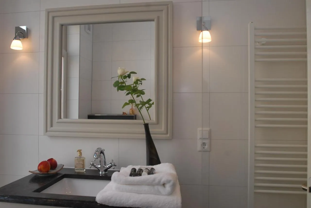Le Quartier Sonang Bed & Breakfast Amsterdam