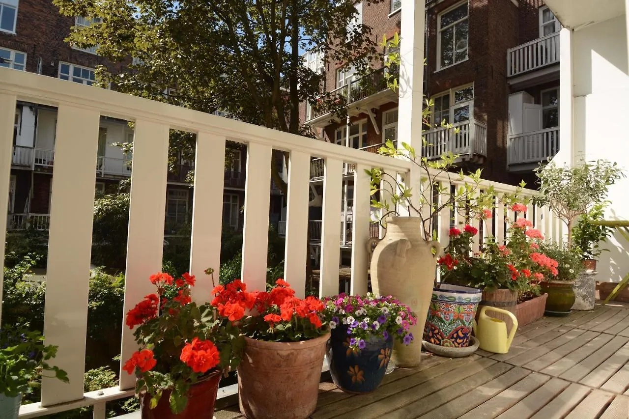 Le Quartier Sonang Bed & Breakfast Amsterdam