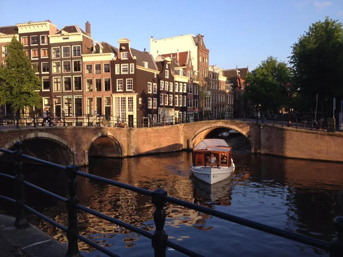 Le Quartier Sonang Bed & Breakfast Amsterdam