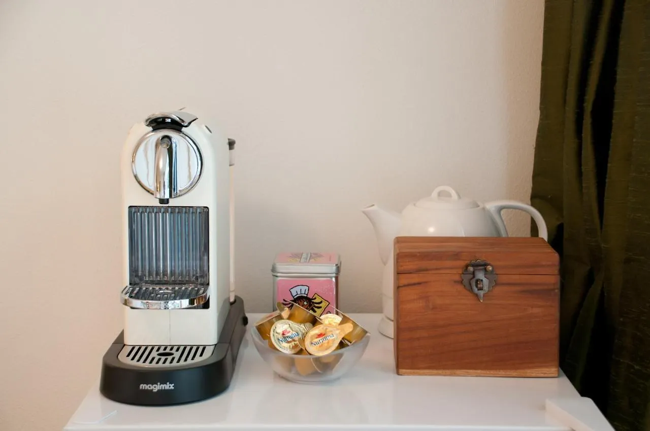 Le Quartier Sonang Bed & Breakfast Amsterdam 3*,