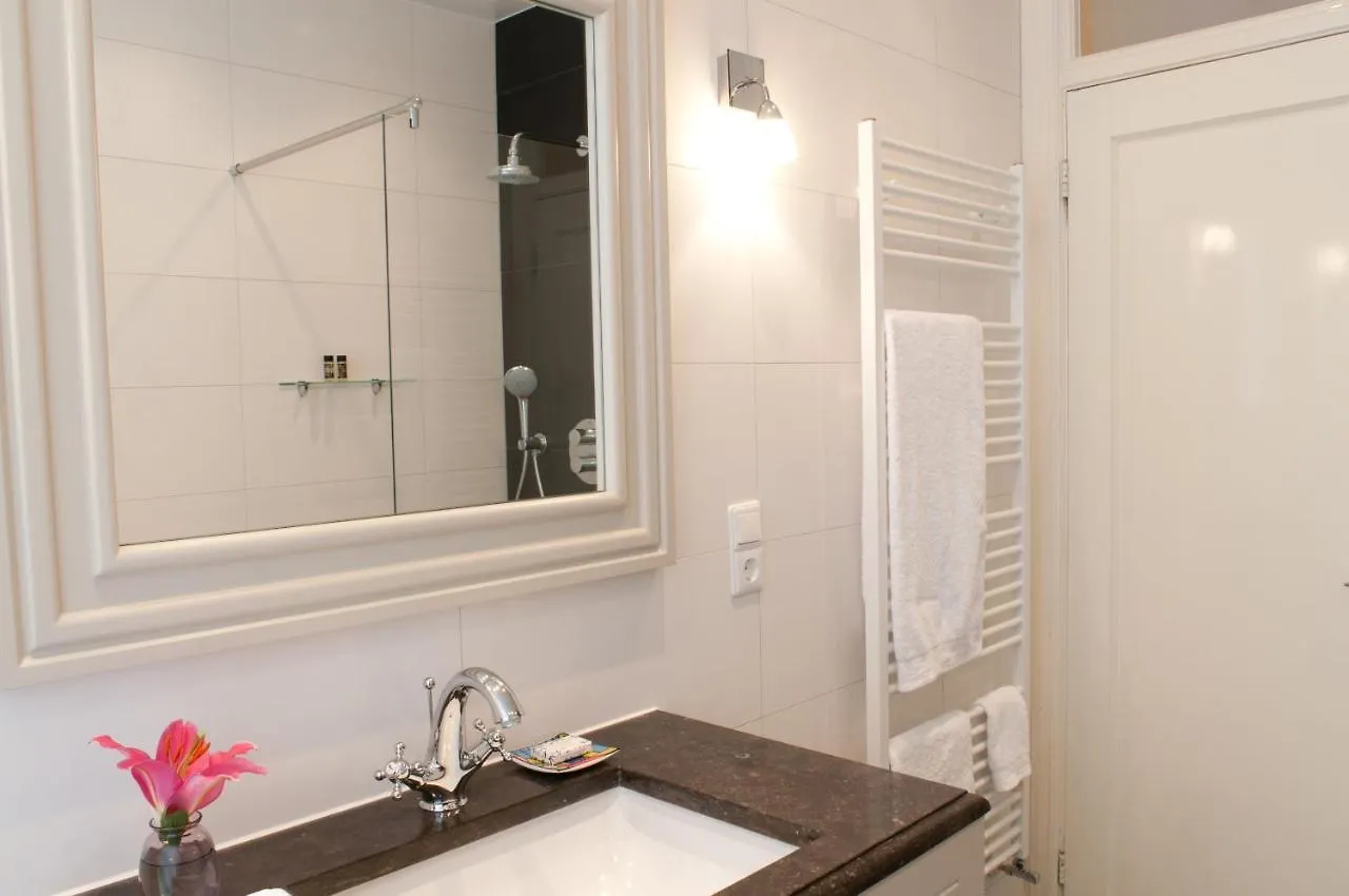 Le Quartier Sonang Bed & Breakfast Amsterdam